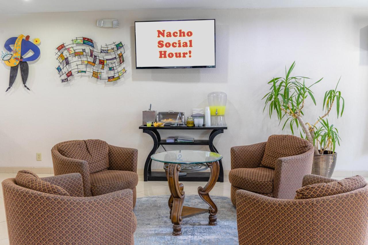 Microtel Inn & Suites By Wyndham Kingsland Naval Base I-95 Екстер'єр фото