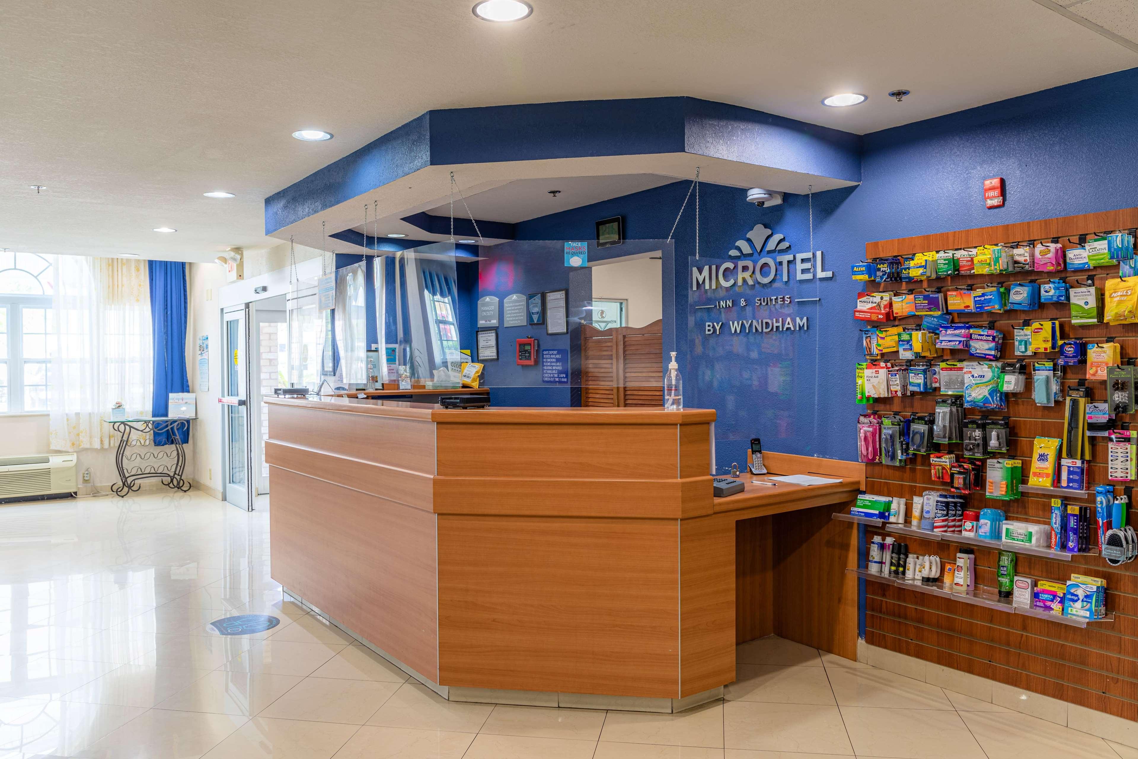 Microtel Inn & Suites By Wyndham Kingsland Naval Base I-95 Екстер'єр фото