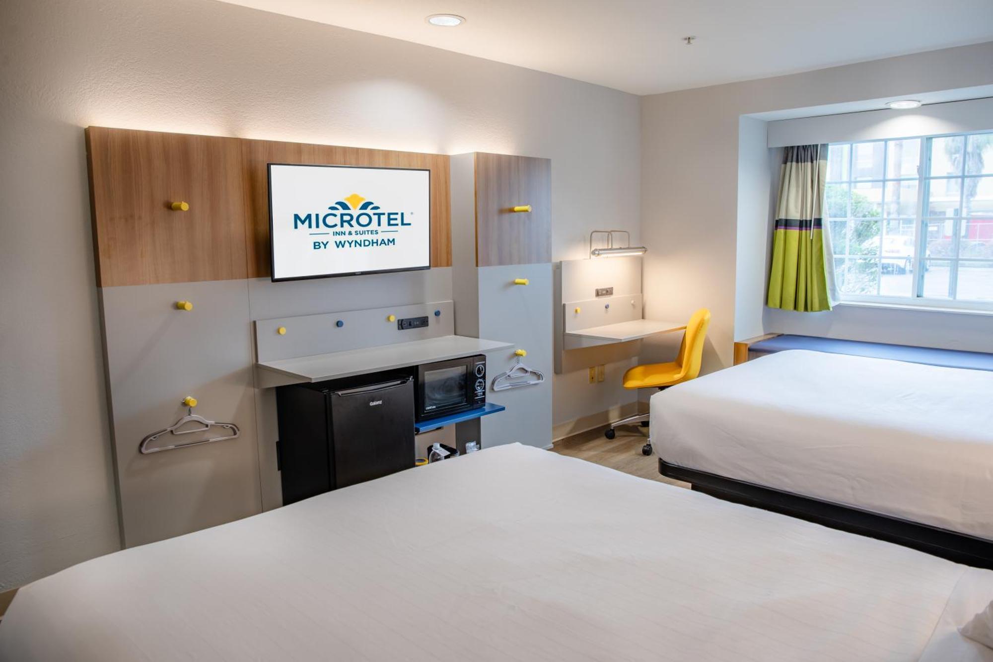 Microtel Inn & Suites By Wyndham Kingsland Naval Base I-95 Екстер'єр фото