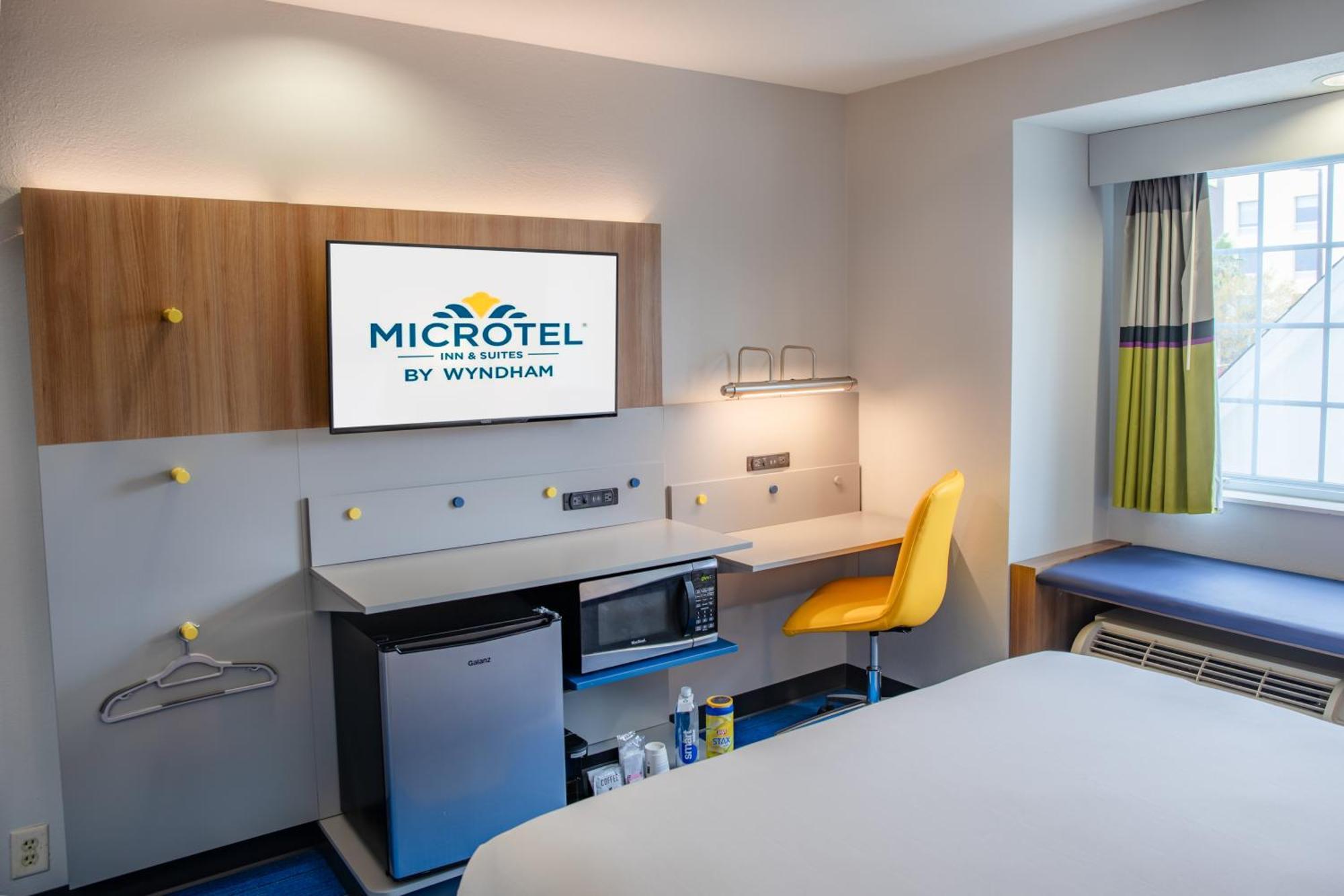 Microtel Inn & Suites By Wyndham Kingsland Naval Base I-95 Екстер'єр фото