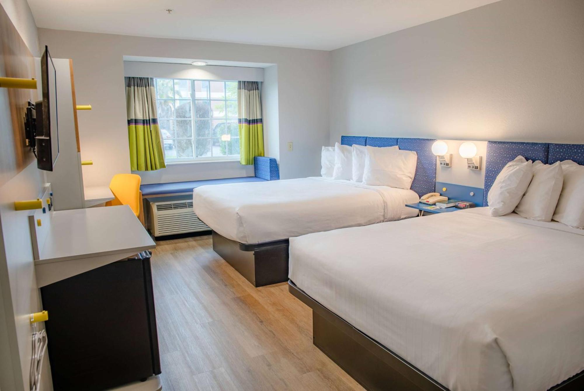 Microtel Inn & Suites By Wyndham Kingsland Naval Base I-95 Екстер'єр фото