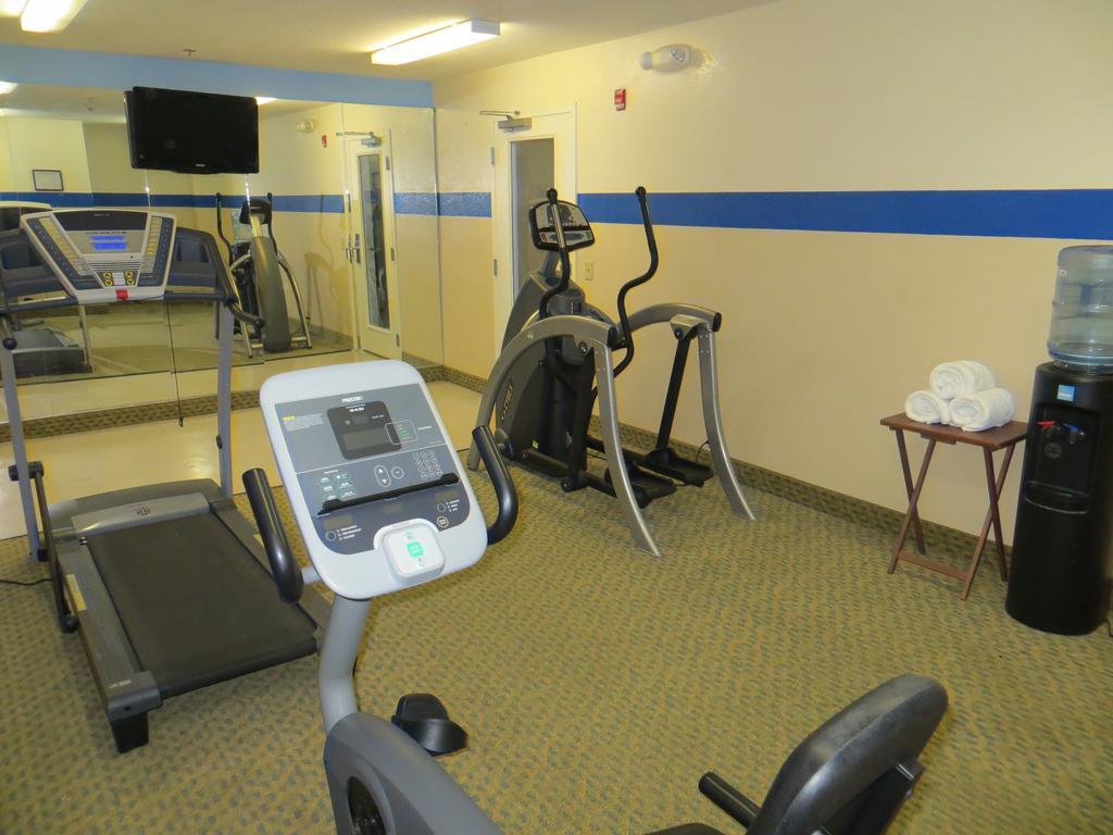Microtel Inn & Suites By Wyndham Kingsland Naval Base I-95 Екстер'єр фото