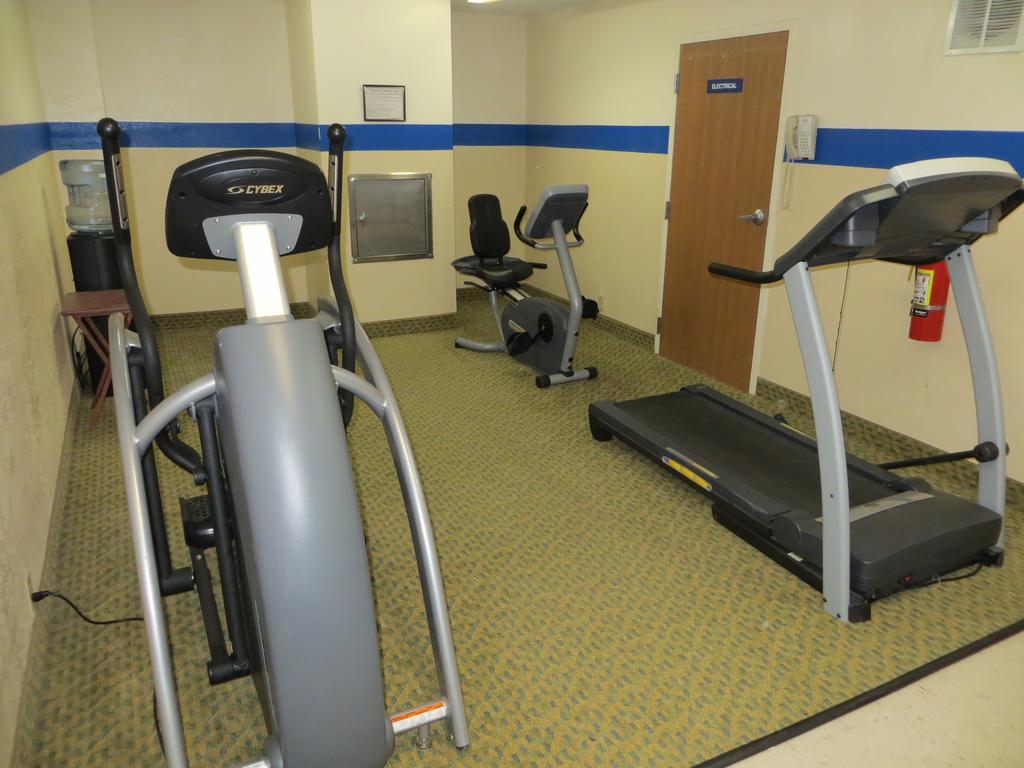 Microtel Inn & Suites By Wyndham Kingsland Naval Base I-95 Екстер'єр фото